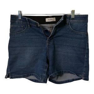 Angels Forever Young Thigh Shorts